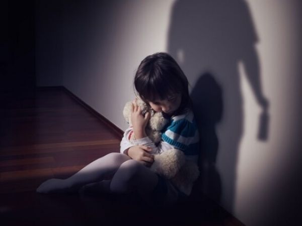 Childhood Trauma_ Types, Causes, Signs, and Treatments